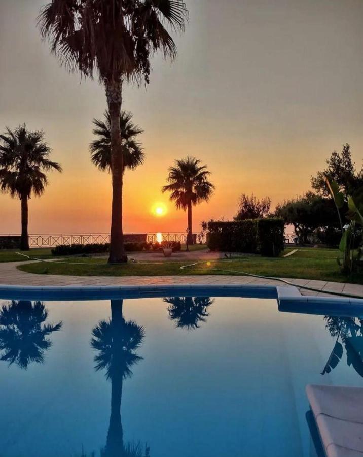 Elios Bed And Breakfast In Villa - Fuscaldo Pietrapiana Bagian luar foto